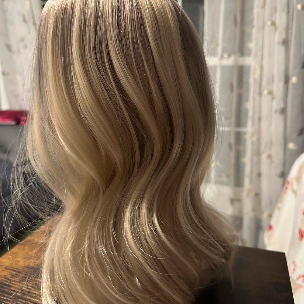 Aisom A09 in Bright Blonde - Picture 2 of 4